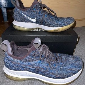 Size 11 Nike Basketball Sneakers